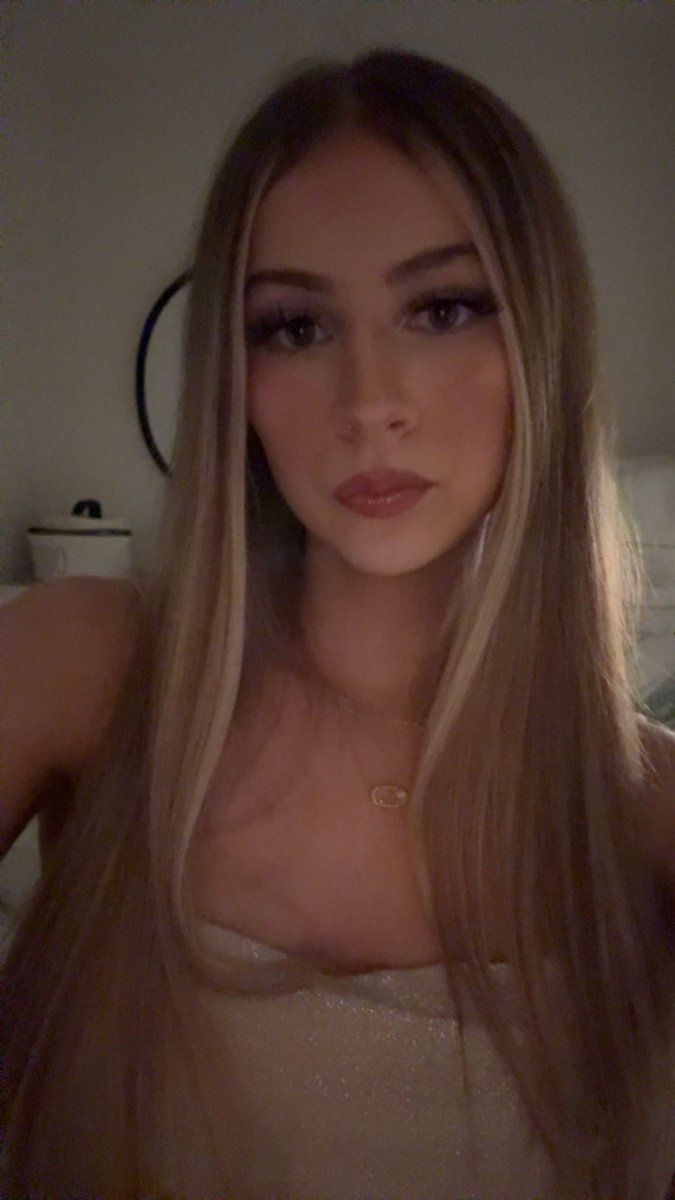 esme ෆ tweet media