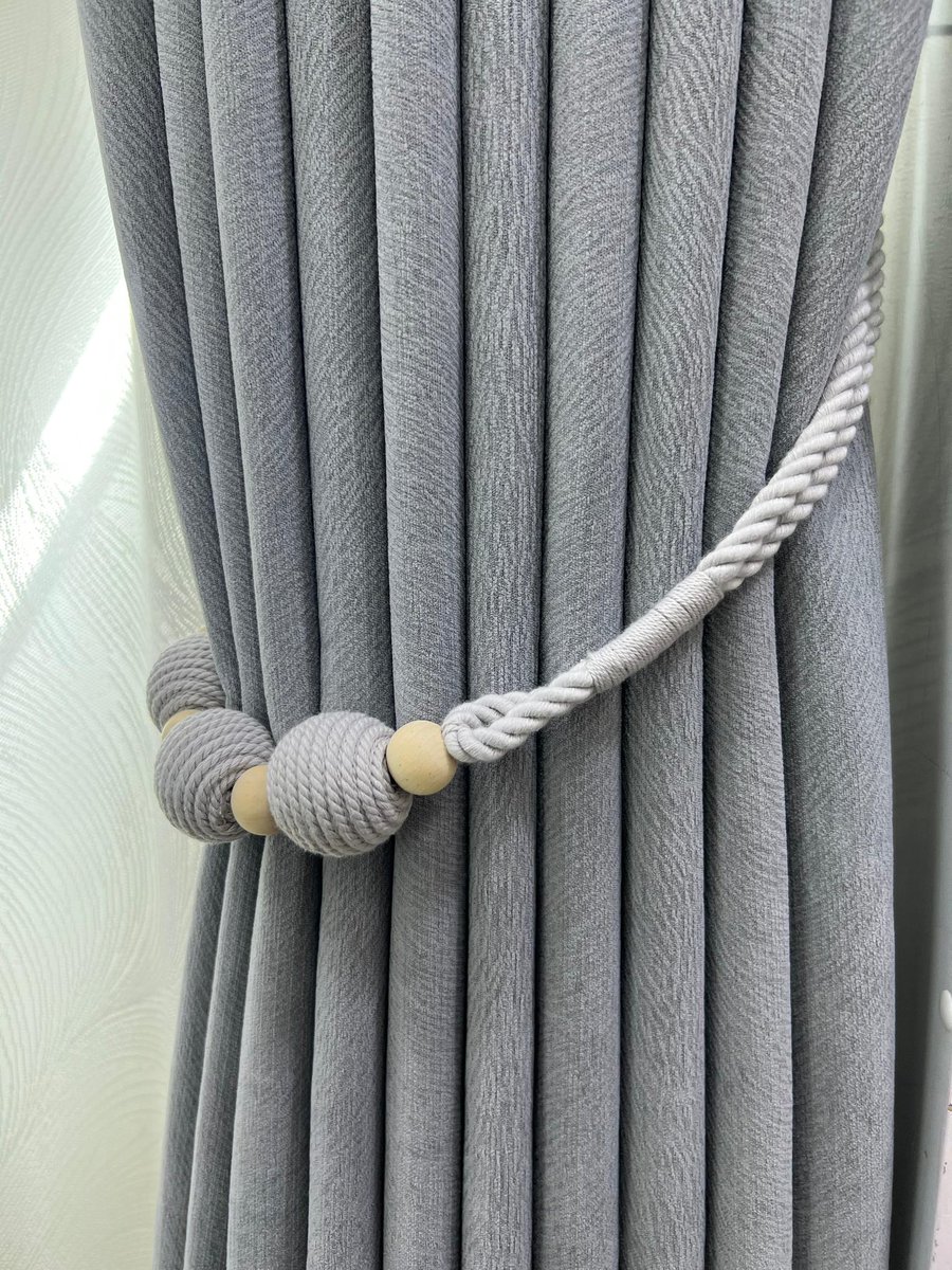 Curtain specialist tweet media