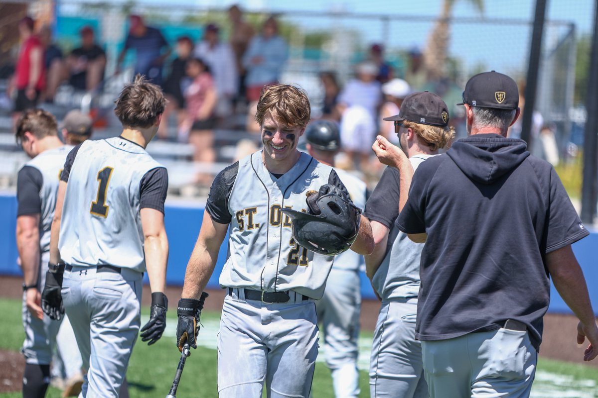 St. Olaf Athletics tweet media