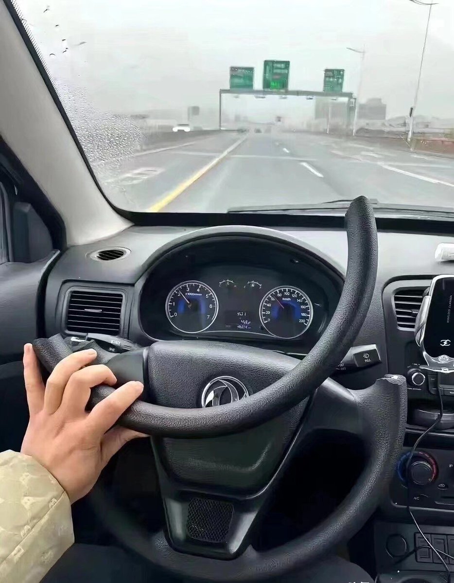 saransh sikka tweet media