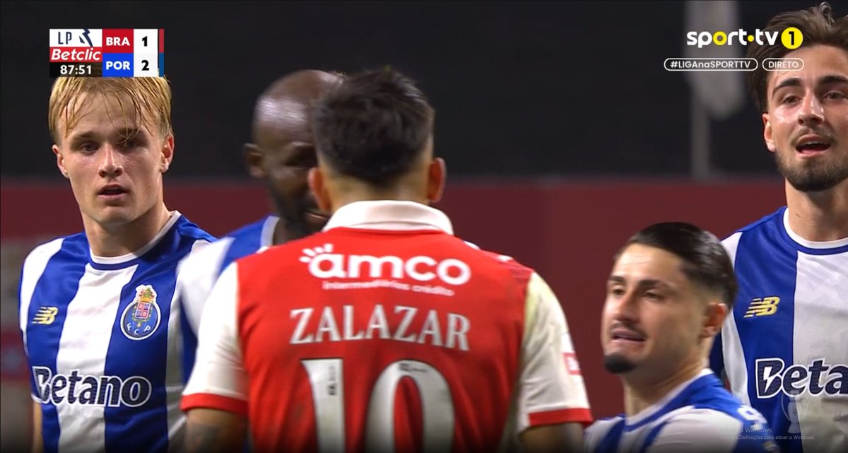 HANG IT ON THE LOUVRE