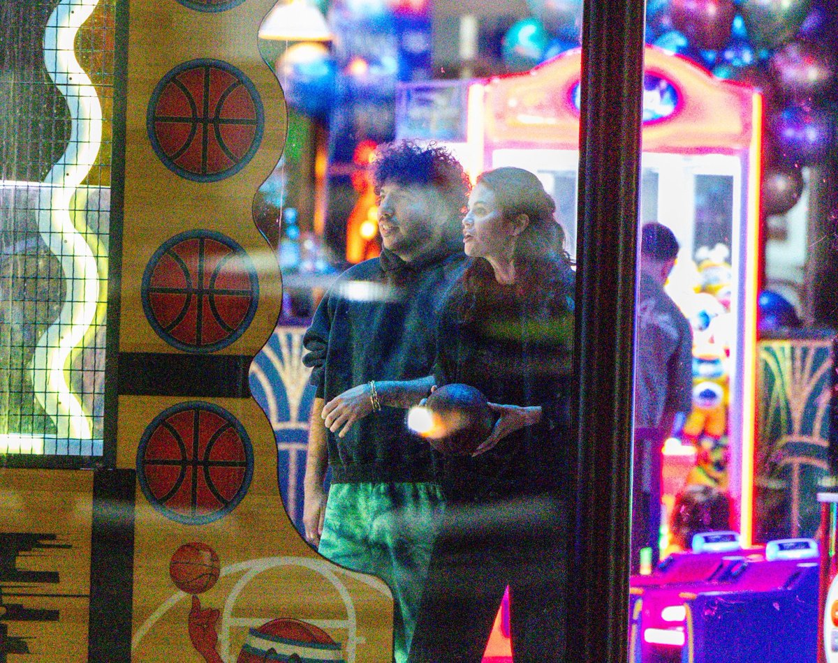 WorldwideSelG Media | Fan Account tweet media