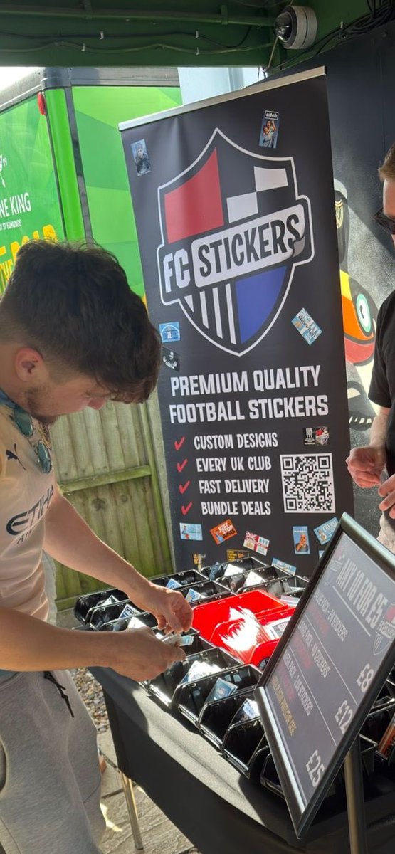 Lodz 🎩 tweet media