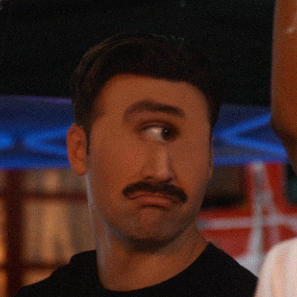 elle🕯️🦇 tweet media