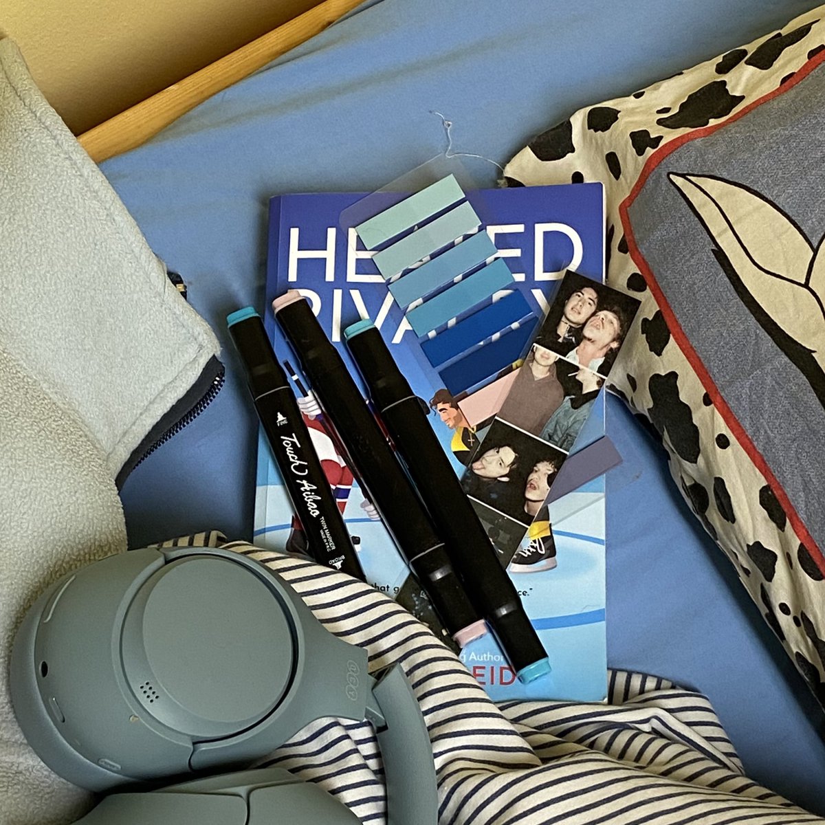 victoria tweet media