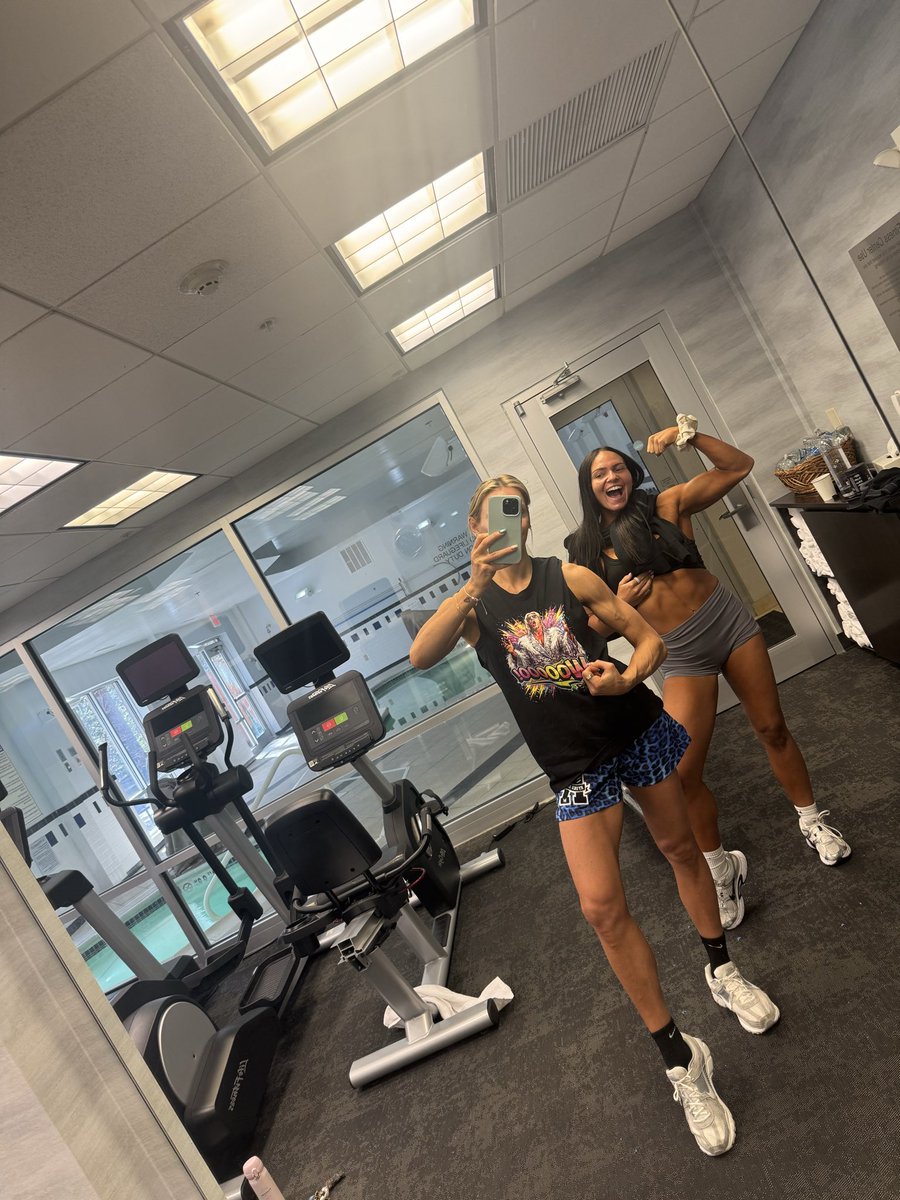 Not@MsCharlotteWWE tweet media