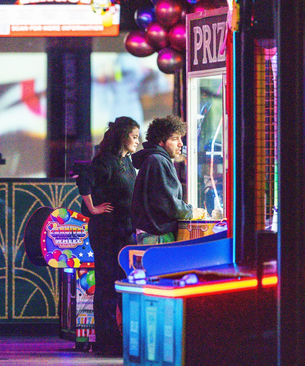 WorldwideSelG Media | Fan Account tweet media