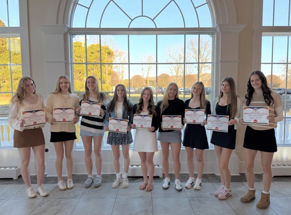 mollymones's tweet photo. more pictures from the All State banquet 😁😁😁 https://t.co/6eUwIbGKTK