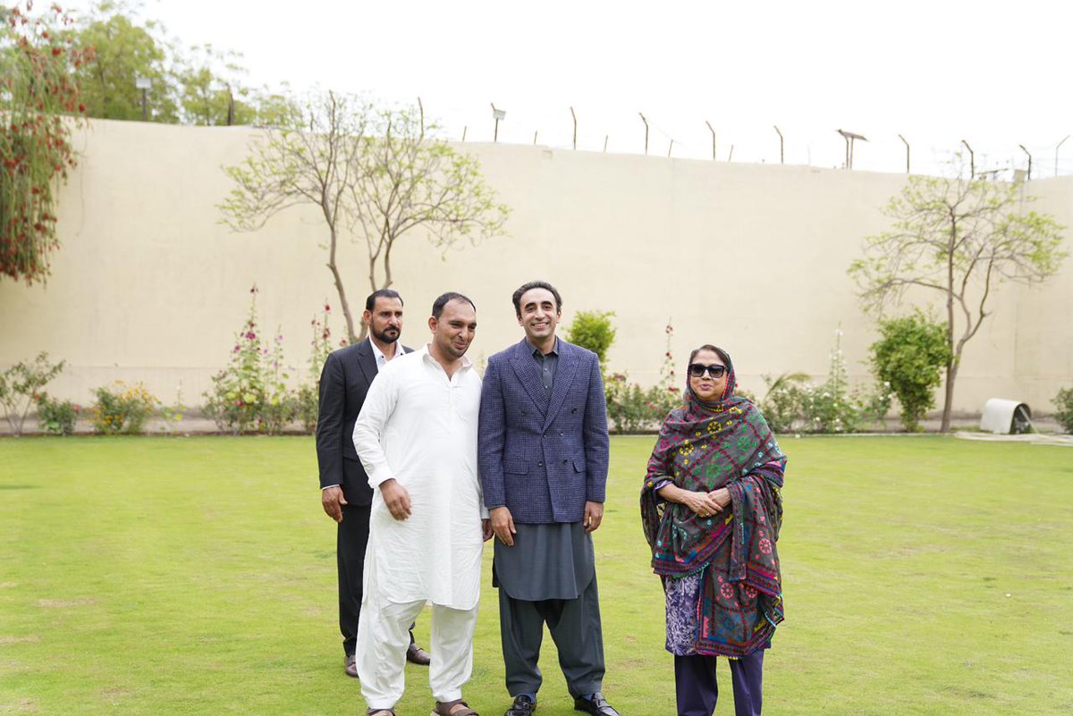 Eid Shenanigans with my Quaid Chairman PPP <a href="/BBhuttoZardari/">Bilawal Bhutto Zardari</a> and President PPP Women Wing Pakistan Honorable Adi <a href="/FaryalTalpurPk/">Faryal Talpur</a> sahiba at Naudero House Larkana.