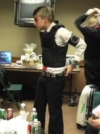 ro VIO A MCR tweet media