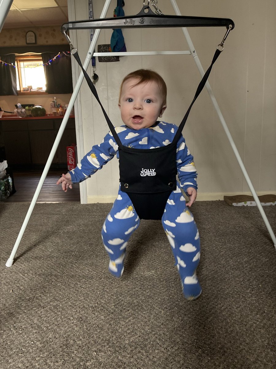 helliante tweet media