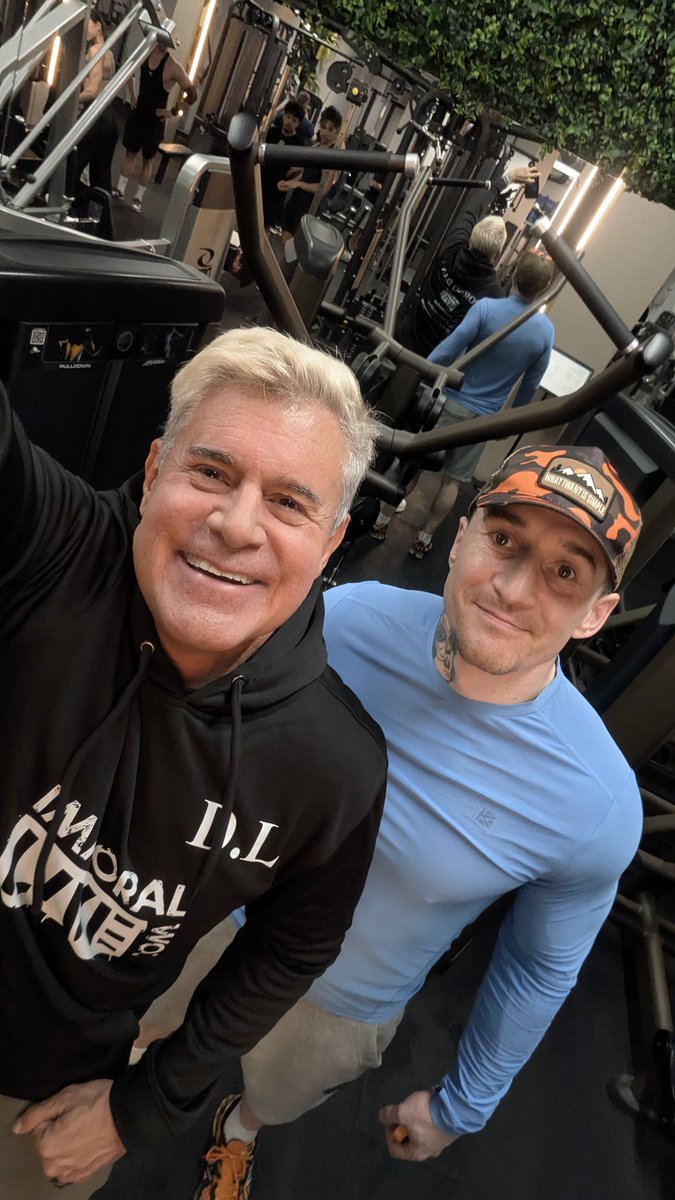 Dan Leal aka Porno Dan tweet media