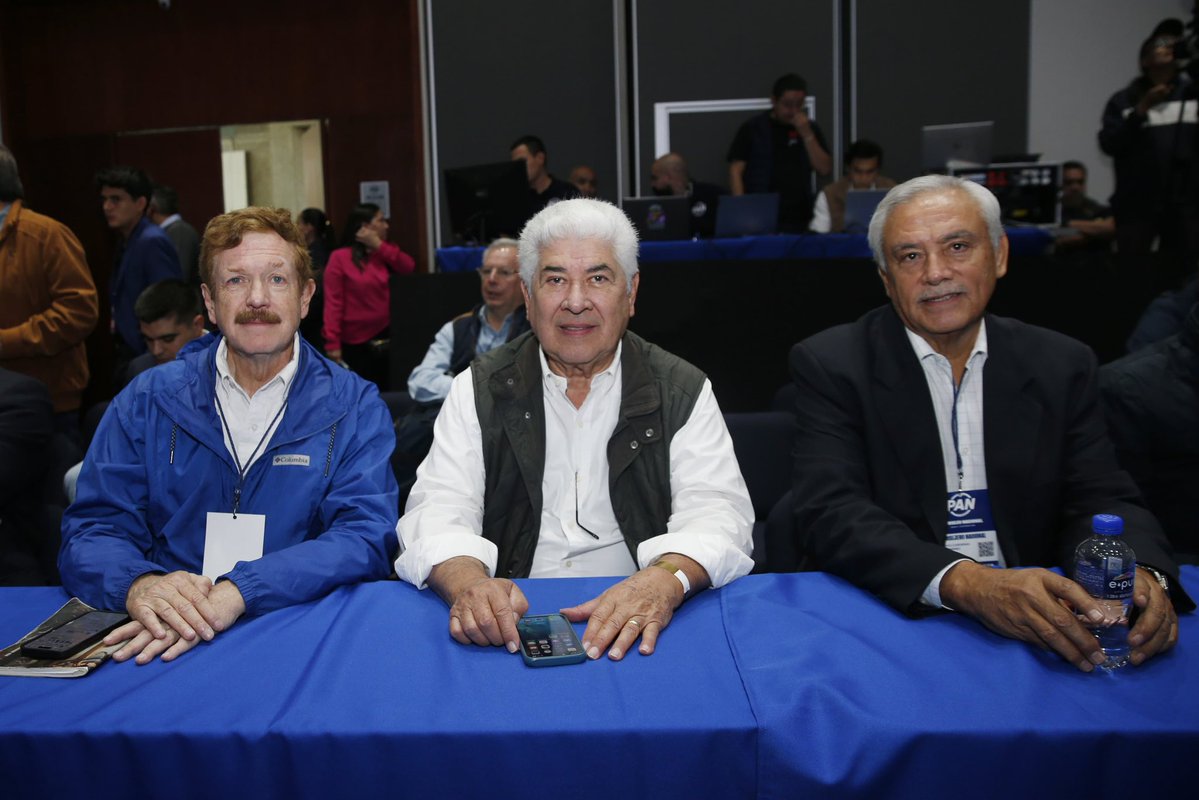 Francisco Ramírez Acuña tweet media