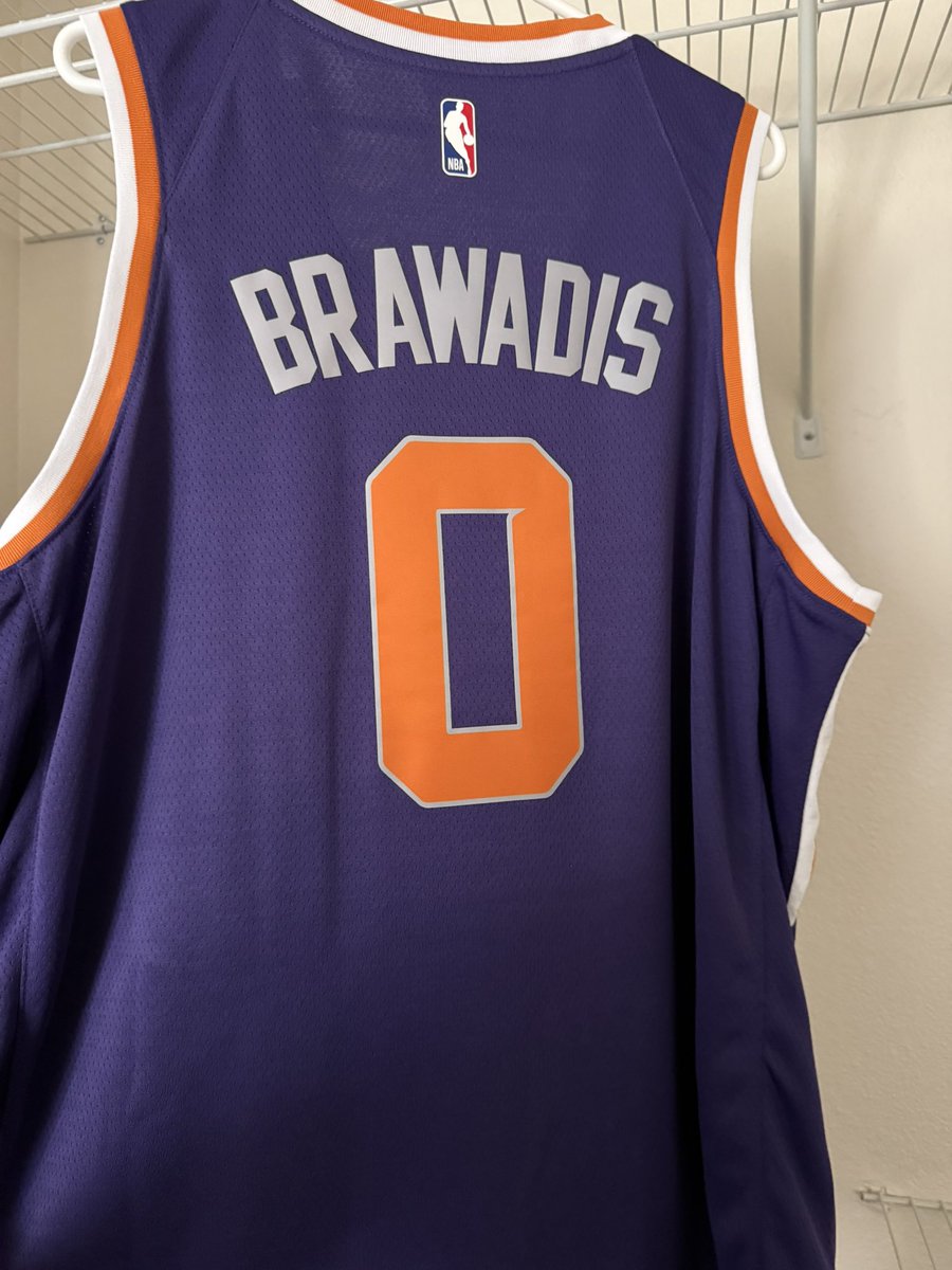 OjedaProd's tweet photo. Hey @brawadis , going out to San Diego tomorrow! Would love to see if I can get this custom suns jersey signed🙏🏽 would mean a lot I’ve been supporting for 13 years! Hope you see this! 

#brawadis @FaZeRug @anthonyjabs https://t.co/84VSPW33V1