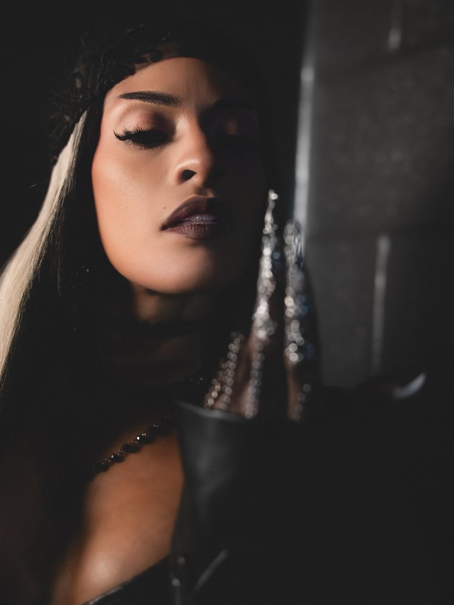 Queen Zelina ☼ NOT @ZelinaVegaWWE tweet media