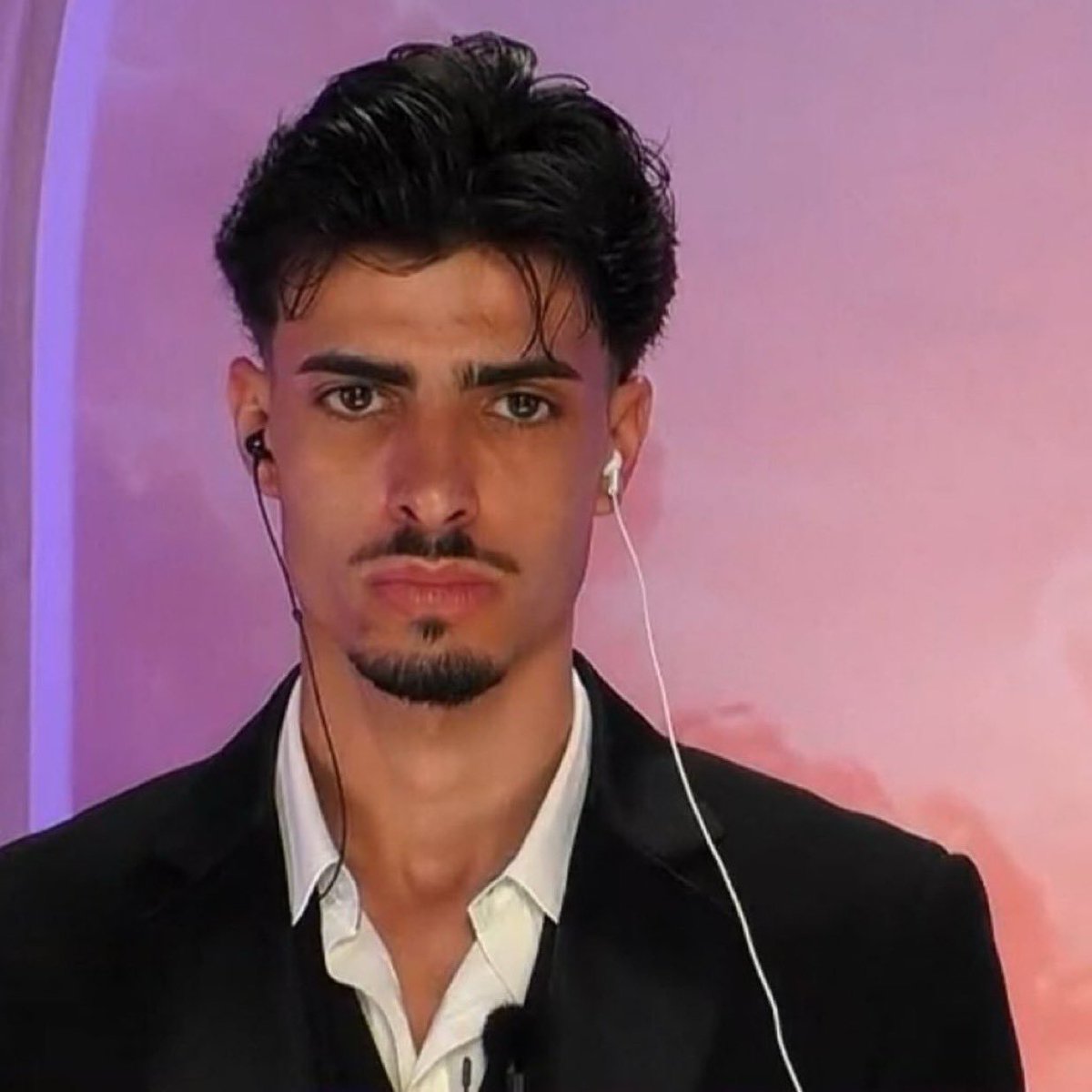 O José Mourinho apercebeu se que existem camaras a gravar fora do horario do jogo ...
 #sstvi