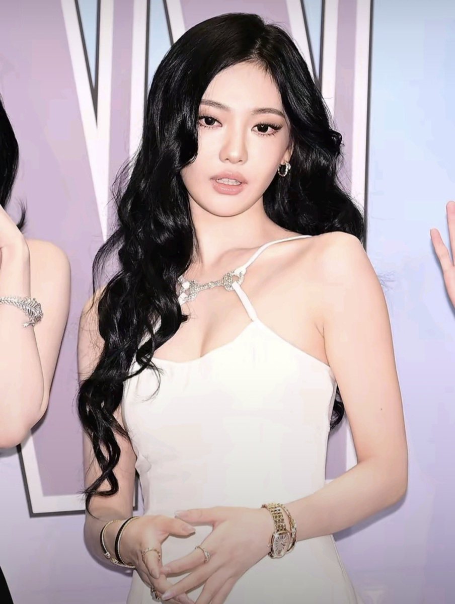 Fae 𖤐.ᐟ tweet media