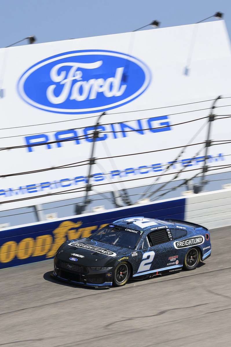FordRacing's tweet image. A solid day in Darlington. Two stage wins and @keselowski is the highest Ford finisher in P2, @Blaney P3, @AustinCindric P5, and @Chris_Buescher P9. 

#AmericasRaceTeam🇺🇸 #NASCAR