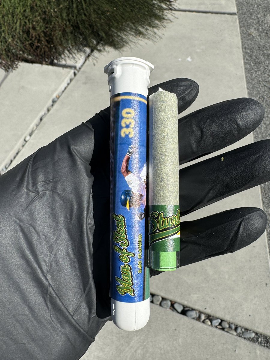 Sturt doinks tweet media