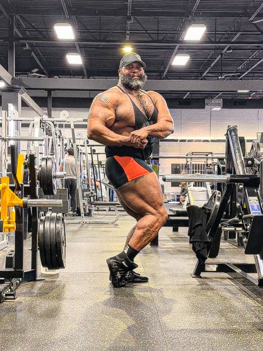 the Silverback Hulk tweet media