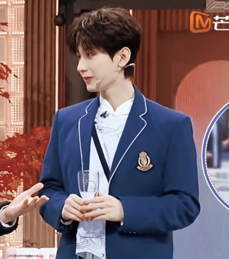 Louise Warren tweet media