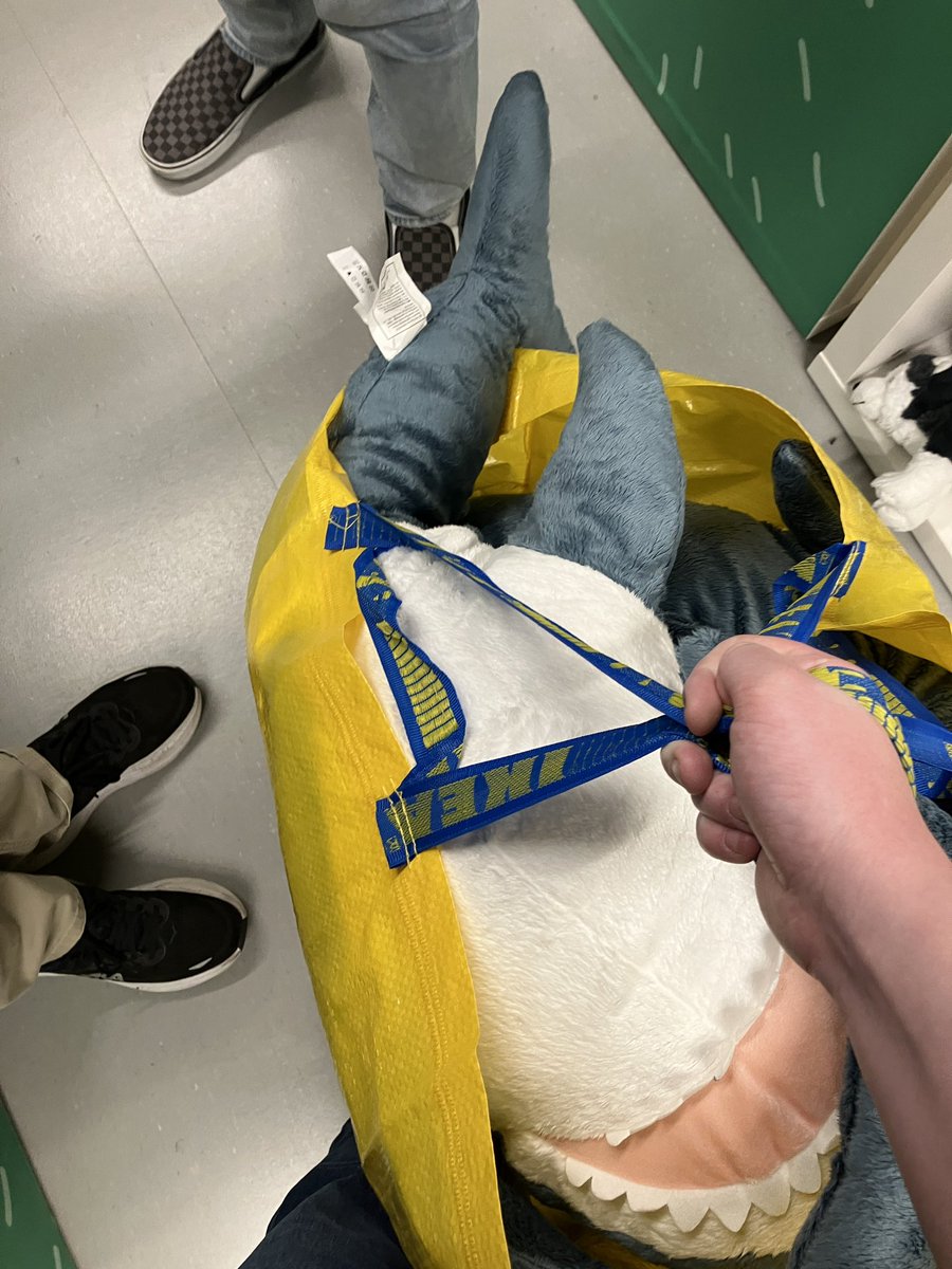 Estrogen, Lake, and Palmer tweet media