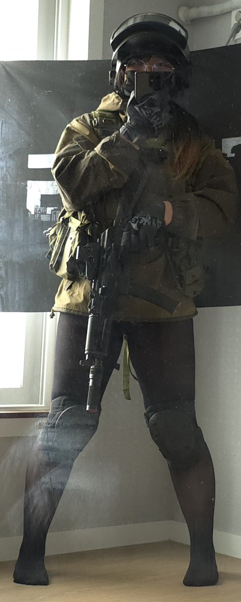 Mell @ Tarkov cosplayer tweet media