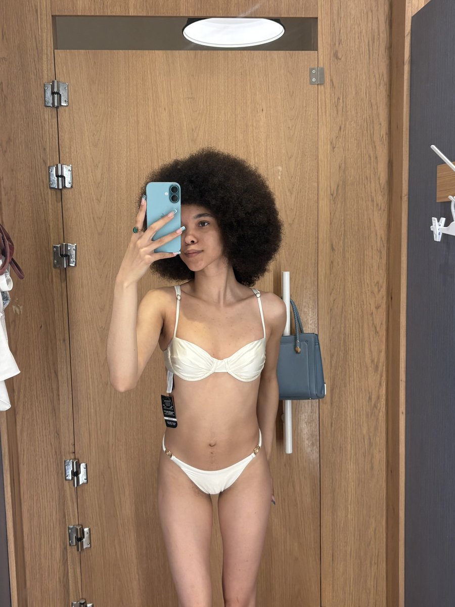 MISTRESSFRO tweet media