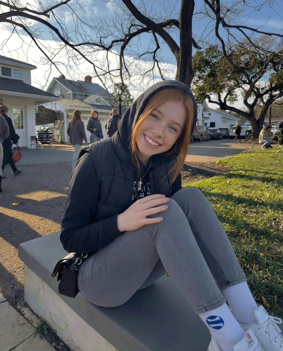 lunaafuchs2001's tweet photo. Hey from a redhead 😁 https://t.co/y4xuQKiGXS