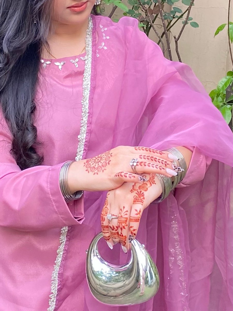 Anam 👀 tweet media