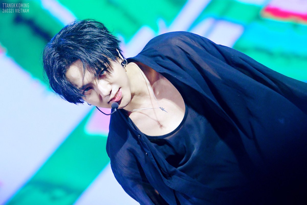 はちがつ tweet media