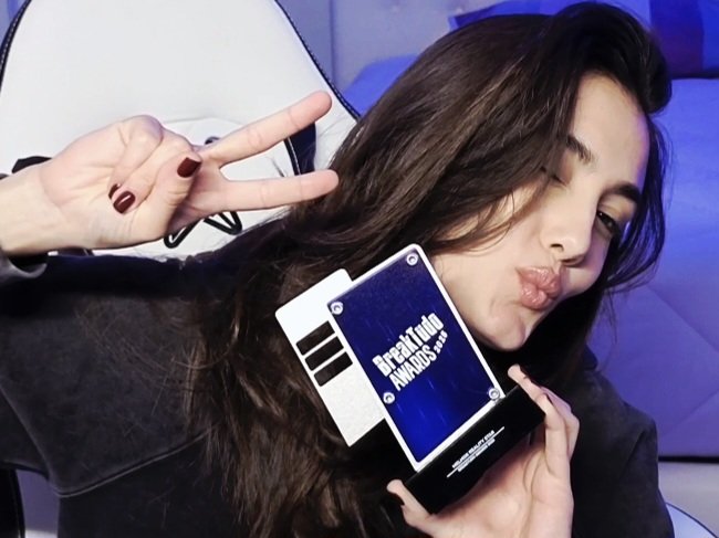 Marie-Laure tweet media