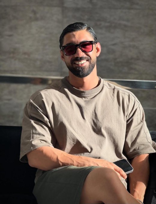 sara poor tweet media