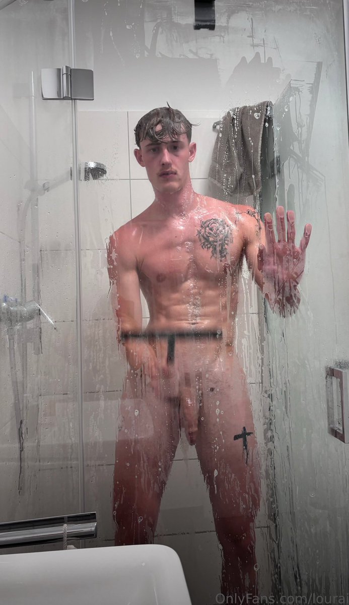 louraint0's tweet photo. Pics from 2 years ago, crazy how body hair makes such a big change 🫣 more on my 0F😏 https://t.co/sME7w5yQhb