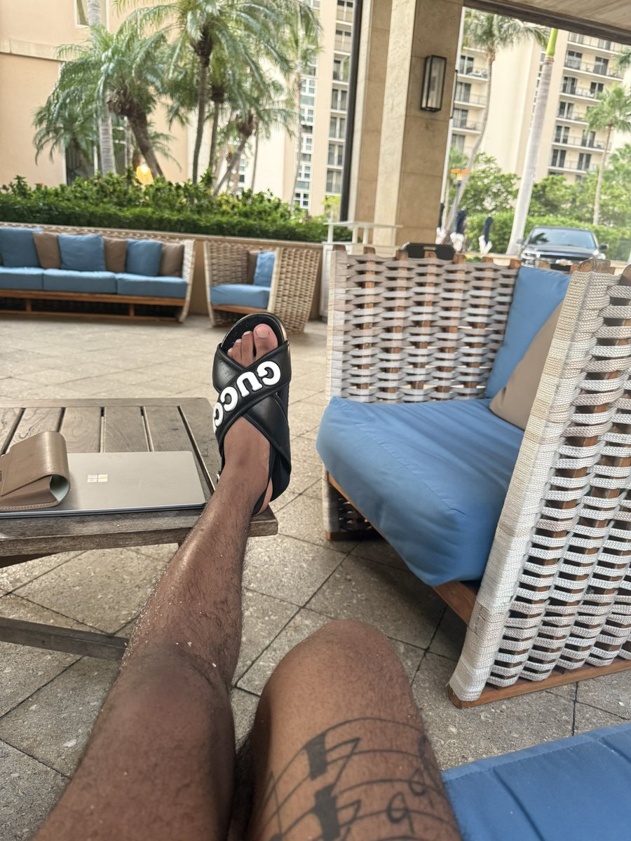 layitbythelaws's tweet photo. Doin it now at 24! #ritzcarlton https://t.co/ryZYv9vOki