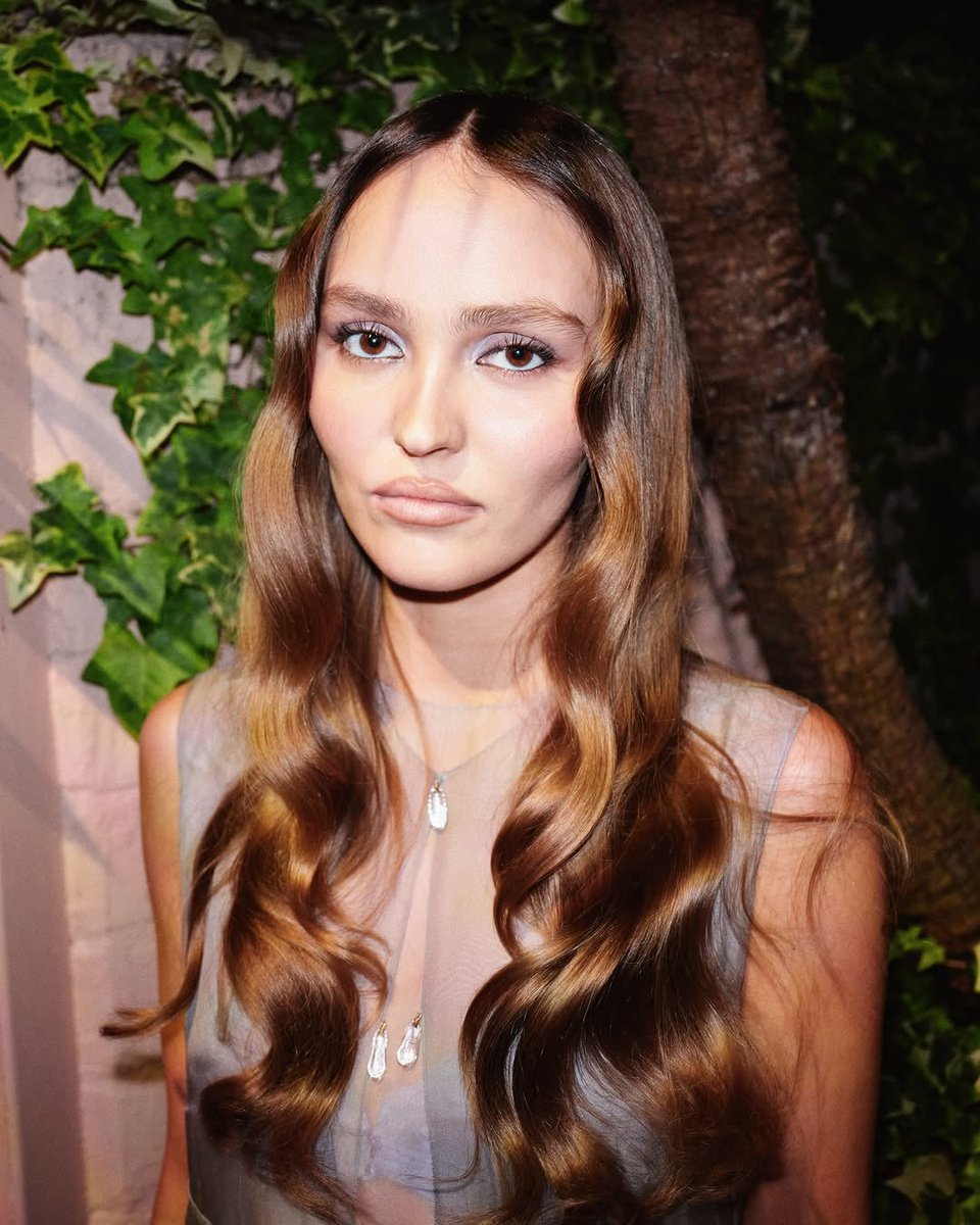 Lily-Rose Depp Updates tweet media