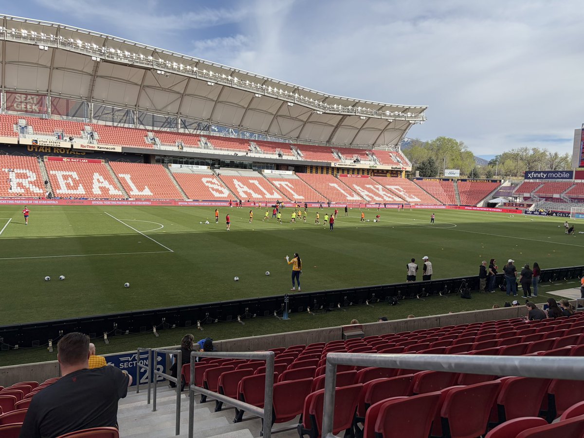 Kevin⚾️🏀⚽️🎞🎸📗 tweet media