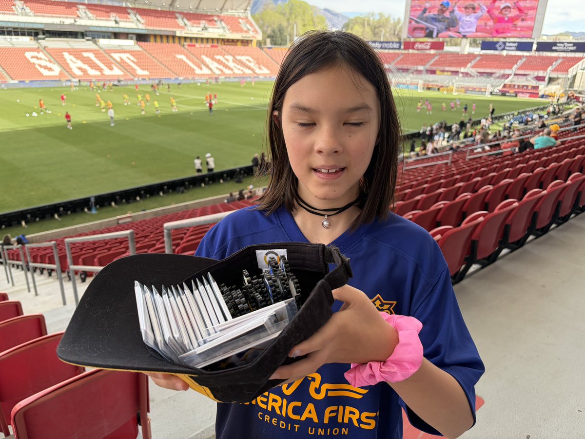 Kevin⚾️🏀⚽️🎞🎸📗 tweet media