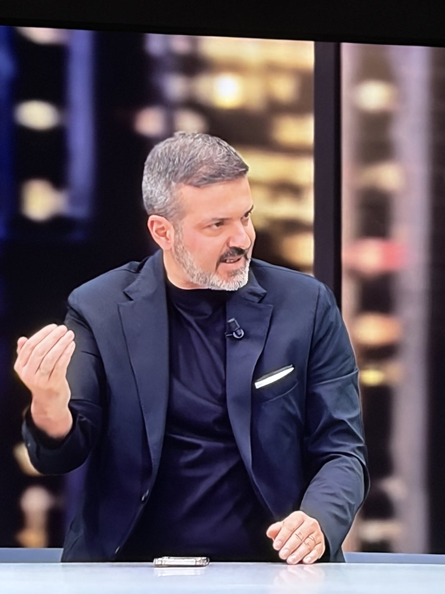 Alessandro tweet media