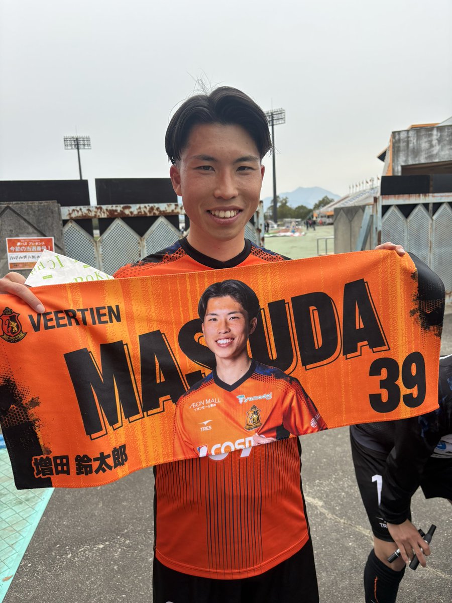 つじあすか tweet media