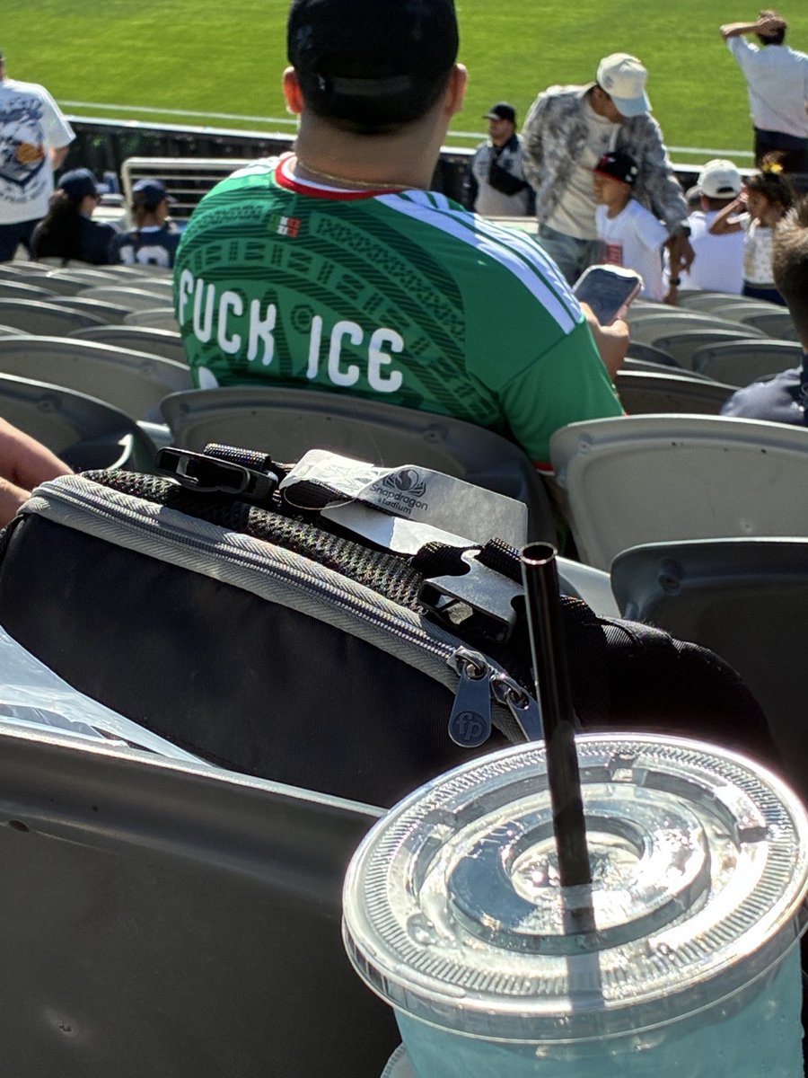 Simon in San Diego tweet media