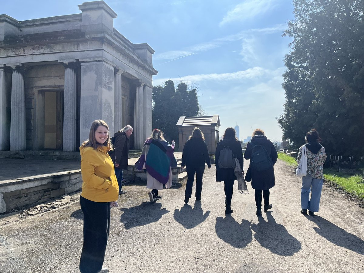 lavenderghostco- L&Co Casebooker/Grade 4🖤🧡💙 tweet media