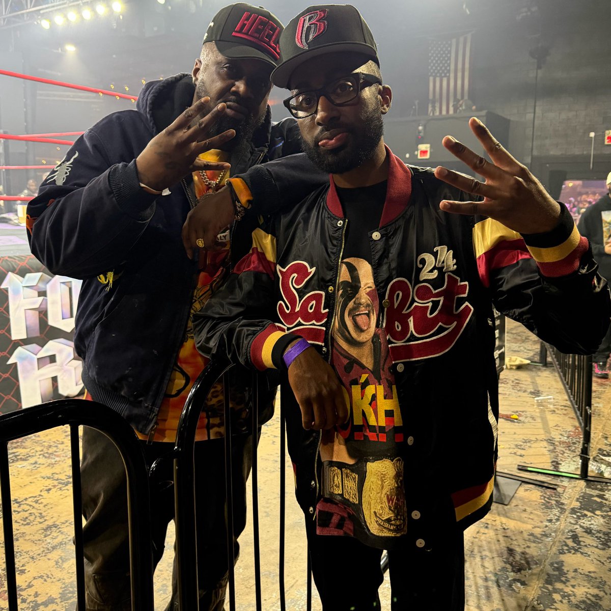 DPrime215's tweet image. March 21, 2026.

2 Locations. 2 Outfits.
21 Hrs of being THE FLYEST in the room.

NY in the AM &amp;amp; Heels Have Eyes 11 in the PM.

Hip Hop + Pro Wrestling = I DO THIS, SON.

Peace to my folks.

Full Post: instagram.com/p/DWNA0adiZYi/…

#HeelsHaveEyes #4thRope