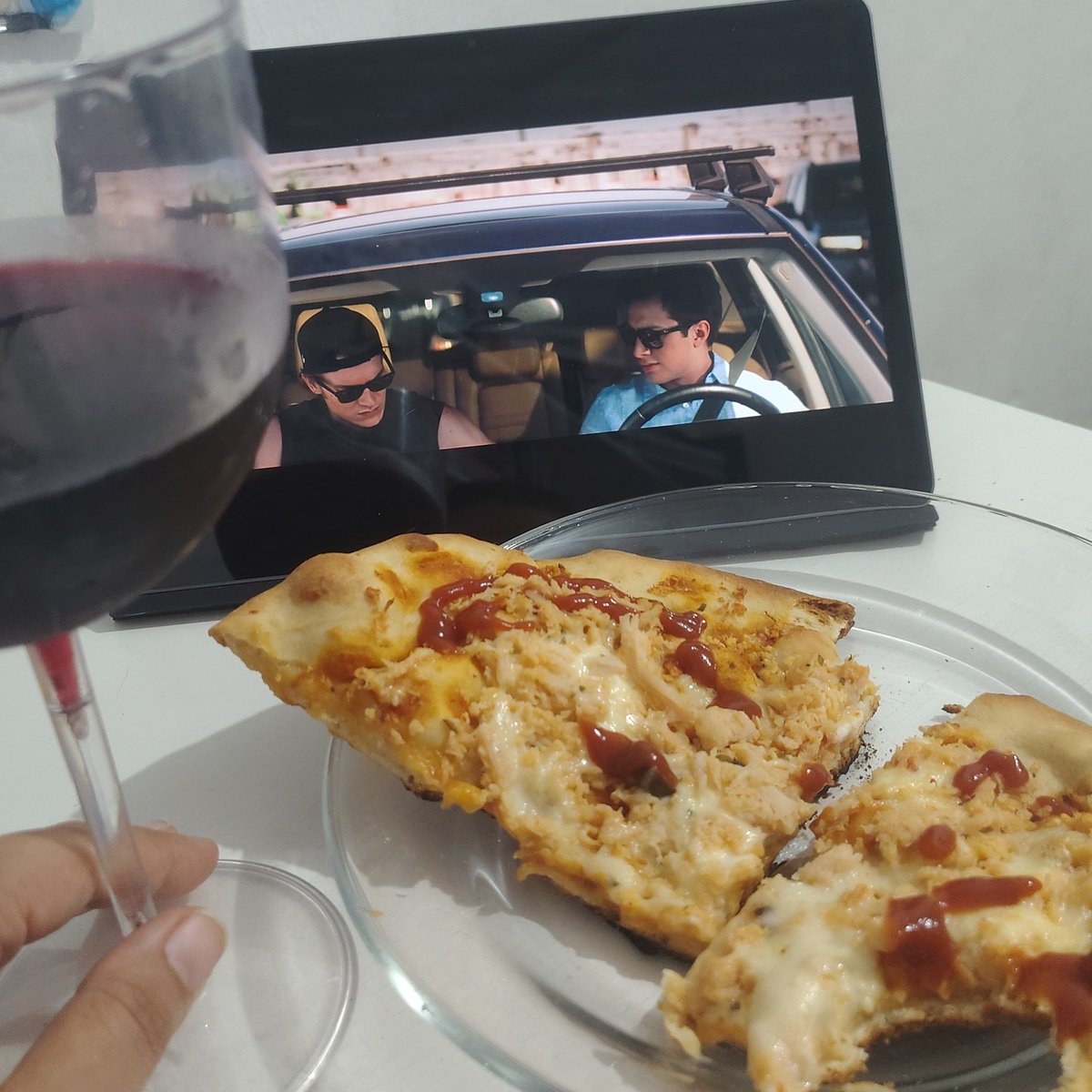 nat 🎭🏒 tweet media