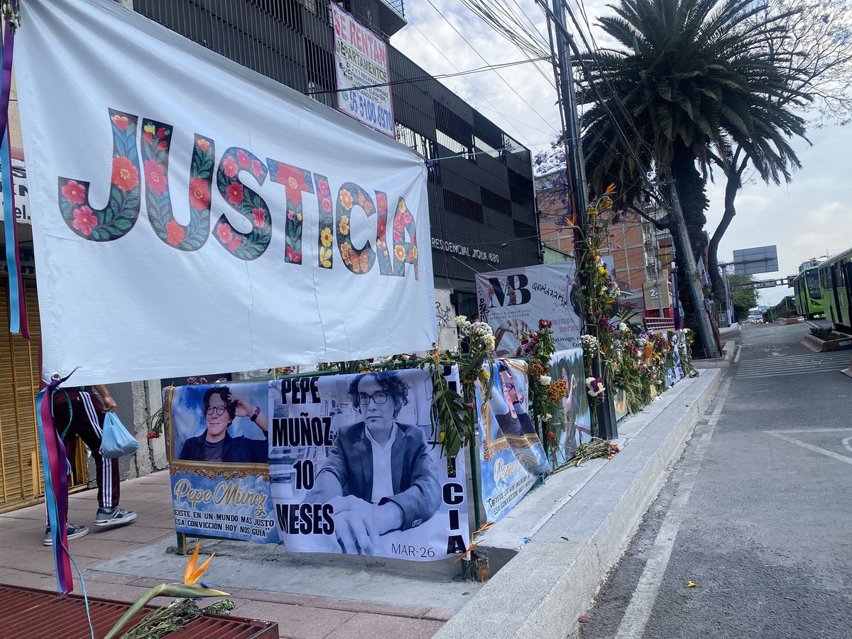 Siguen buscando justicia para 
José "Pepe" Muñoz Vega, coordinador de asesores y colaborador cercano de Clara Brugada en el gobierno de la CDMX y Ximena Guzmán, secretaria particular. Asesinados el 20 de mayo de 2025 en Calzada de Tlalpan.