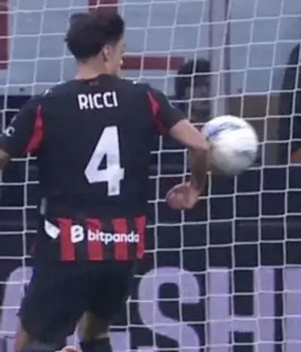 Specialcla tweet media