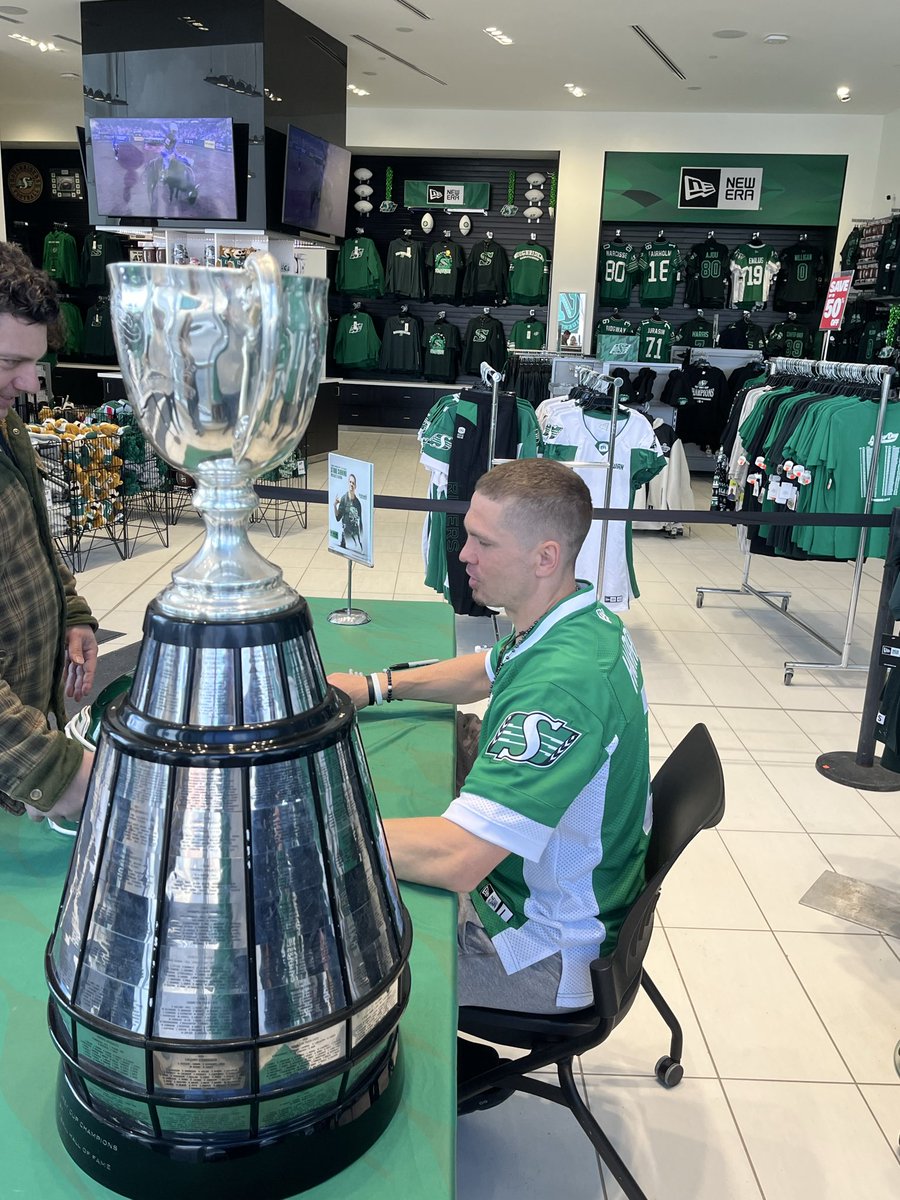 𝘽𝙍𝙊𝙏𝙃𝙀𝙍 𝙏𝘼𝙓𝙊™ 🏈🍉💚 tweet media
