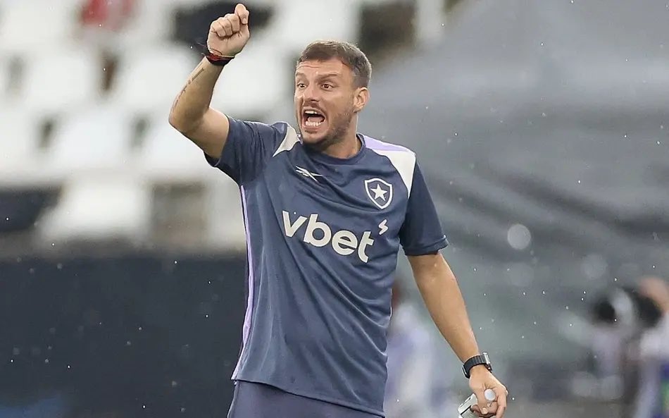 Futbolistas AXEM tweet media