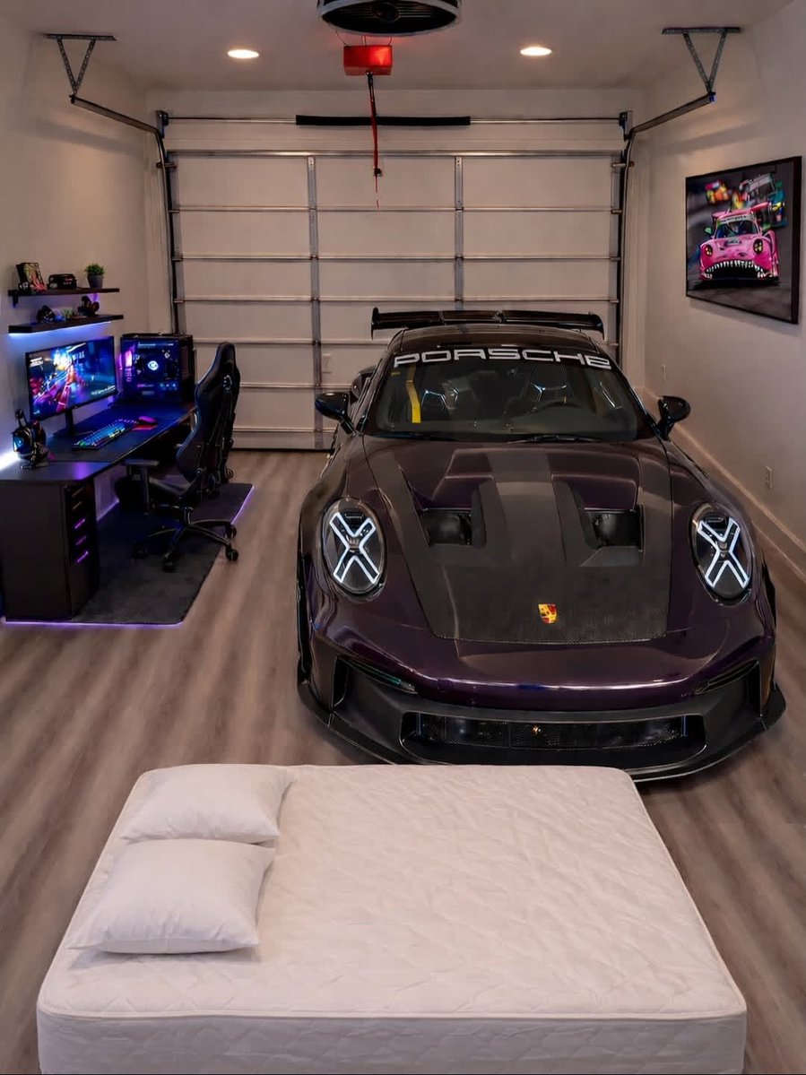 COMPETITION tweet media