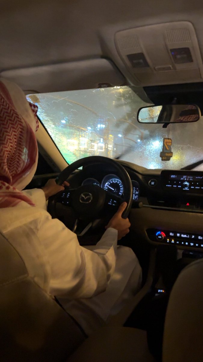 Lbq4227's tweet photo. عيييييييييد سعييييييييد🎉🎉🎉🎉 https://t.co/5D2ZhMa3ch